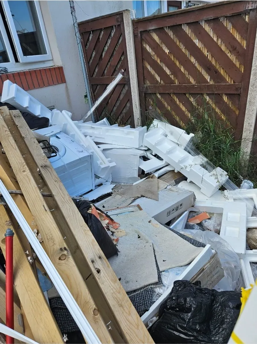 Rubbish Removal service by Llandudno Rhos on sea House Clearance & Rubbish Removals
